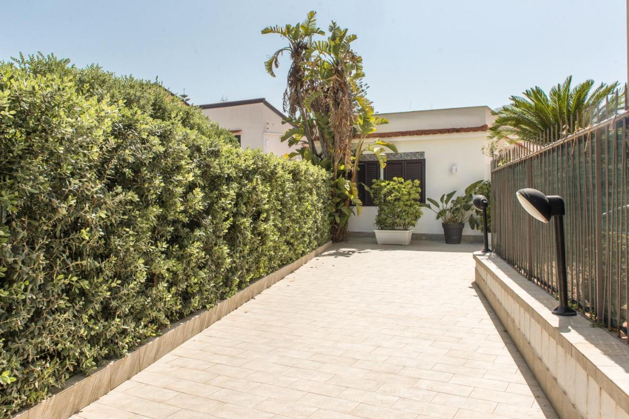 Villa Cinzia-150 Mt From The Beach Mondello Exterior foto